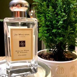 Jo Malone English Pear & Freesia Cologne.